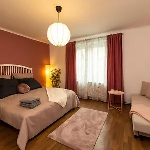 Apartment Cosy In Great Location, Wien